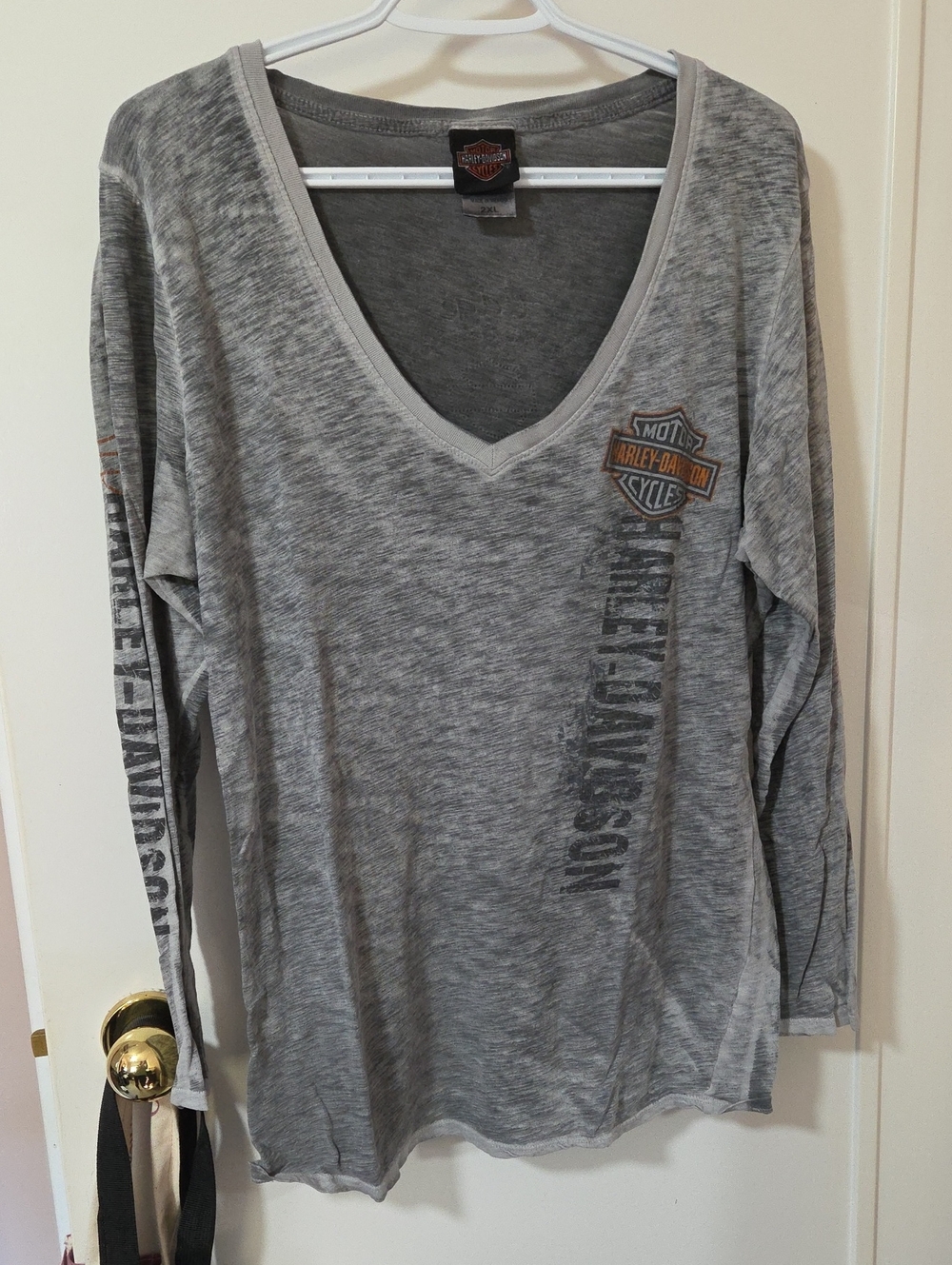 Harley-Davidson Women's Heather Gray Long Sleeve V-Neck Top with Logo